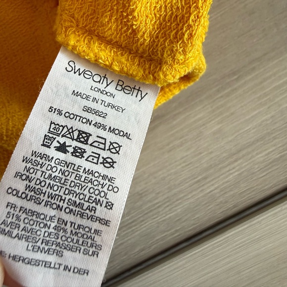 Sweaty Betty Long Sleeve Tee Yellow XS NWOT - Picture 4 of 5